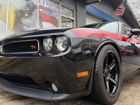 Used 2013 Dodge Challenger R/T image 6