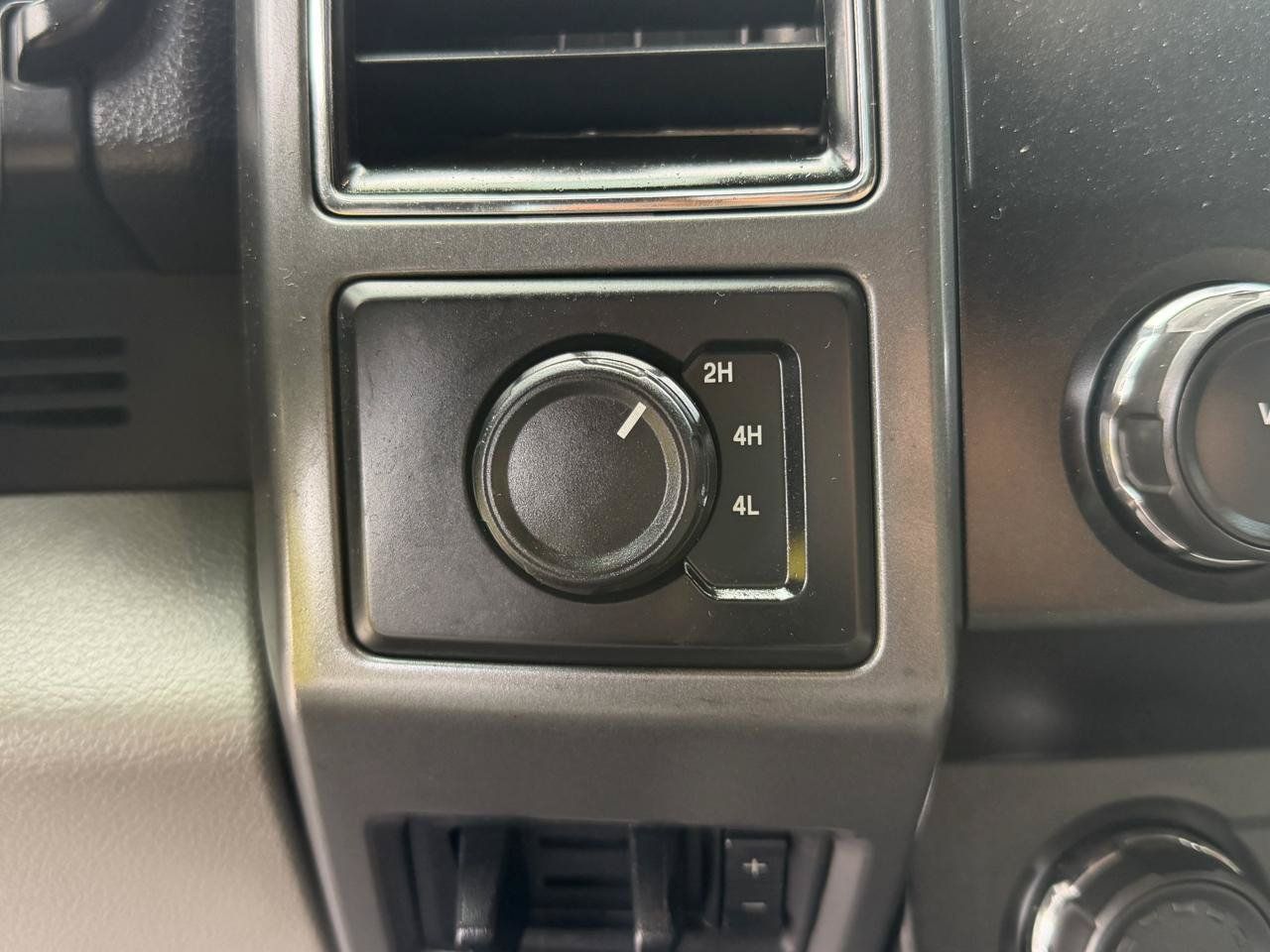 Used 2019 Ford F250 XLT AWD/4WD image 12