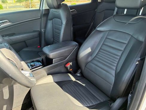 Used 2025 Kia Sportage SX AWD/4WD image 14