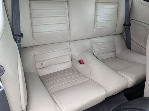 Used 2010 Ford Mustang Convertible image 17