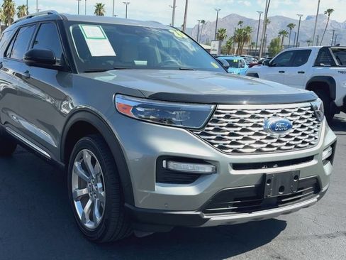 Used 2020 Ford Explorer Platinum w/ Premium Technology Package AWD/4WD image 4