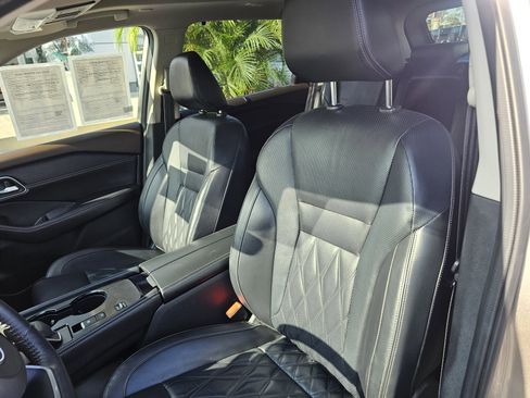 Used 2023 Nissan Rogue Platinum w/ Platinum Premium Package image 23