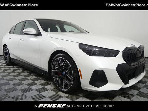 Used 2025 BMW i5 xDrive40 w/ Executive Package image 1