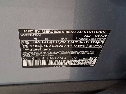 Used 2026 Mercedes-Benz GLB 250 4MATIC image 26