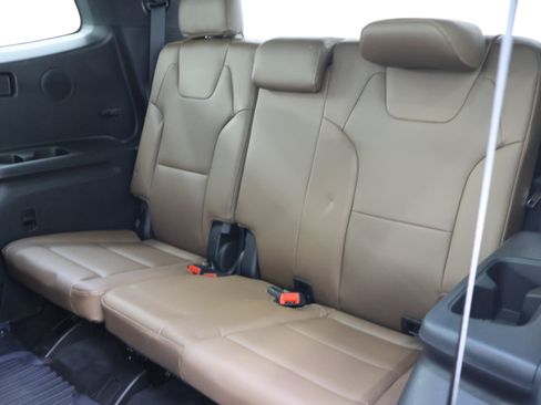 Used 2022 Kia Telluride SX w/ SX Prestige Package AWD/4WD image 10
