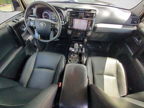 Used 2020 Toyota 4Runner TRD Off-Road Premium AWD/4WD image 19