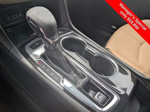 Used 2023 Chevrolet Equinox Premier AWD/4WD image 21