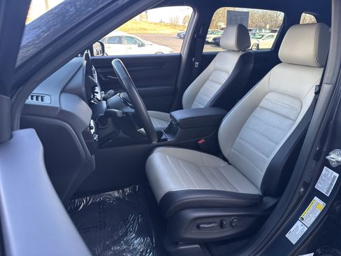Used 2023 Honda CR-V Sport Touring image 5