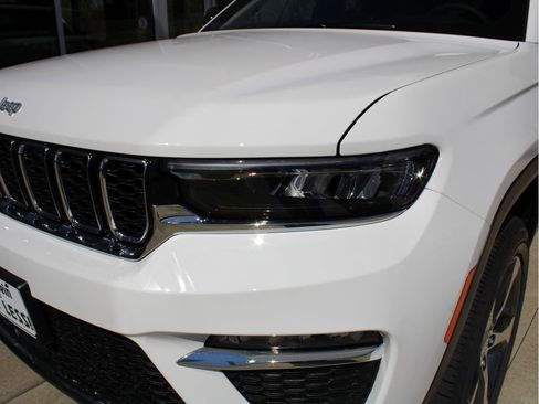 New 2025 Jeep Grand Cherokee Limited image 38