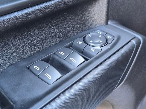 Used 2025 Chevrolet Silverado 2500 Custom w/ Custom Value Package image 12