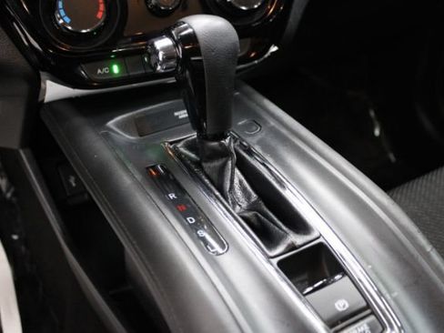 Used 2017 Honda HR-V LX image 14