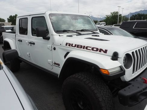 Used 2021 Jeep Gladiator Rubicon AWD/4WD image 2
