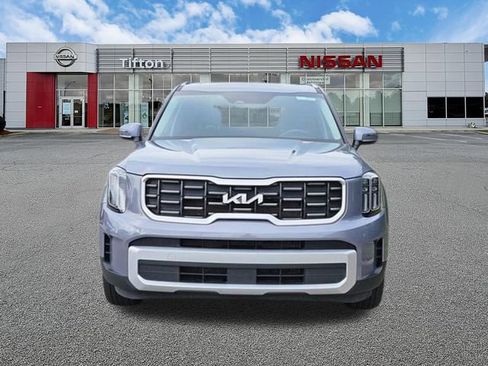 Used 2025 Kia Telluride S AWD/4WD image 2