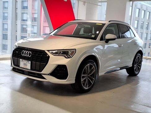Used 2025 Audi Q3 2.0T Premium w/ Convenience Package image 1