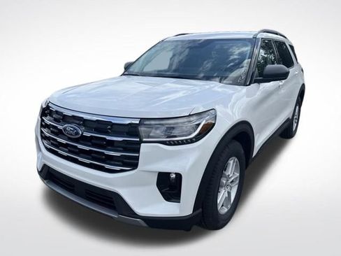 New 2026 Ford Explorer Active image 3