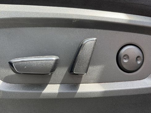 Used 2025 Nissan Pathfinder SV AWD/4WD image 22