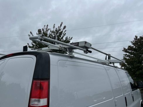 Used 2023 GMC Savana 2500 w/ Driver Convenience Package image 13