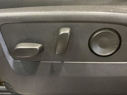 Used 2023 Chevrolet Silverado 1500 LT image 14