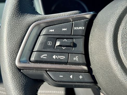 Used 2025 Subaru Outback Limited AWD/4WD image 30