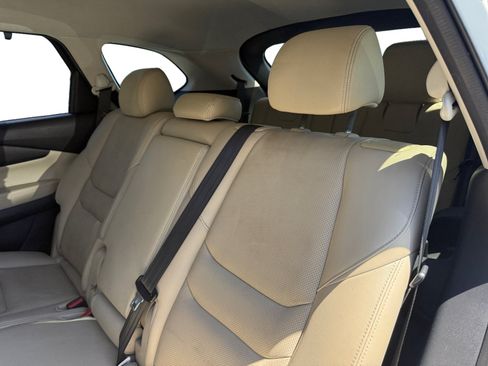 Used 2016 MAZDA CX-9 Touring FWD image 16