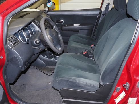 Used 2010 Nissan Versa 1.8 S w/ PWR Plus Pkg image 6