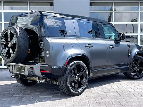 Used 2024 Land Rover Defender 110 Carpathian Edition image 13