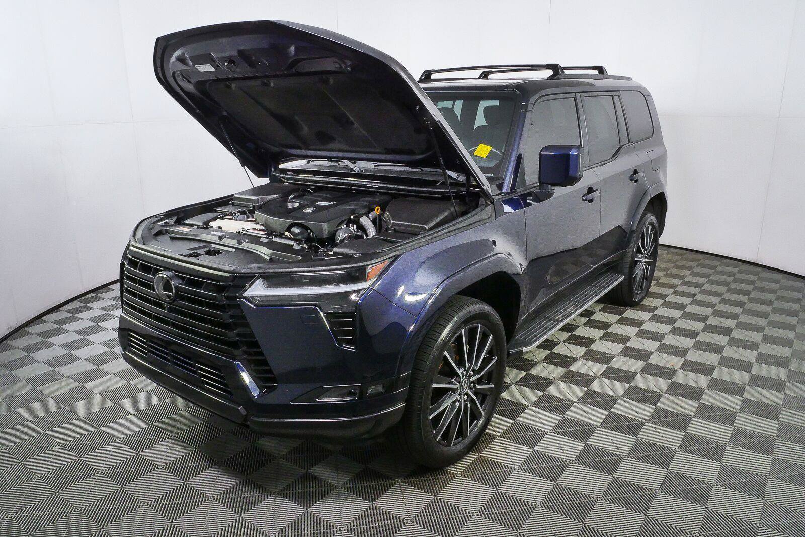 Used 2024 Lexus GX 550 w/ Accessory Package (Z1) AWD/4WD image 29