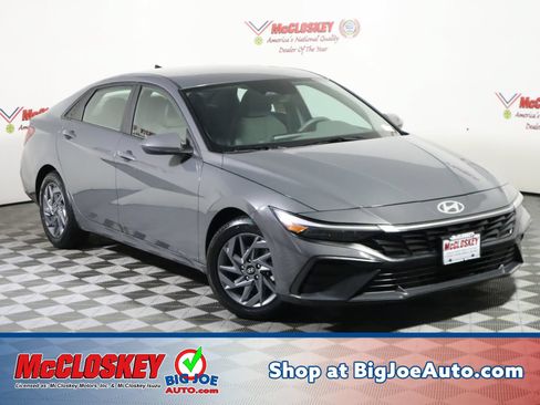 Used 2024 Hyundai Elantra SEL FWD image 1
