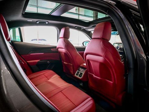 Used 2023 Maserati Grecale Modena AWD/4WD image 23