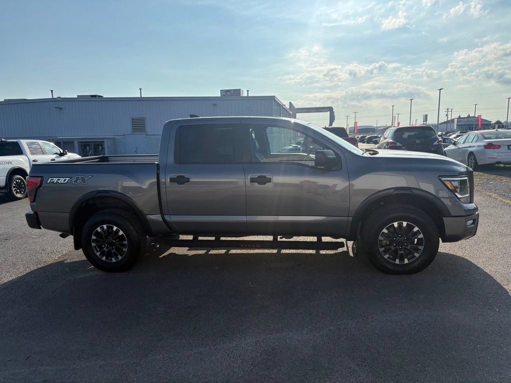 Used 2024 Nissan Titan PRO-4X w/ Pro-4x Utility Package AWD/4WD image 4