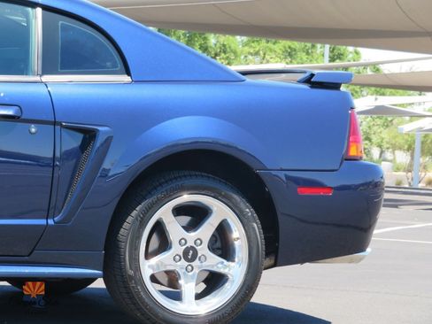 Used 2001 Ford Mustang Cobra RWD image 21