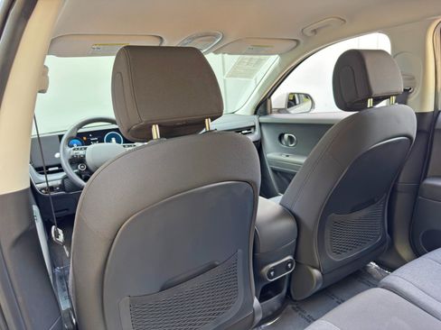 Used 2025 Hyundai Ioniq 5 SE image 32