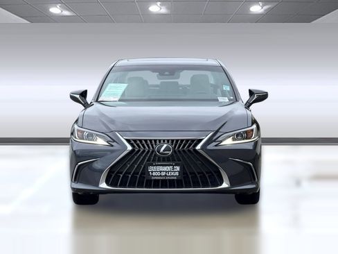 Used 2025 Lexus ES 300h w/ Premium Package FWD image 5