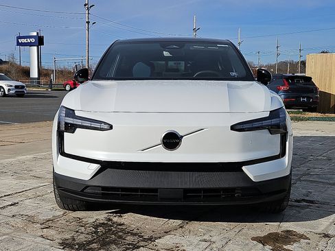 New 2026 Volvo EX30 Plus image 2