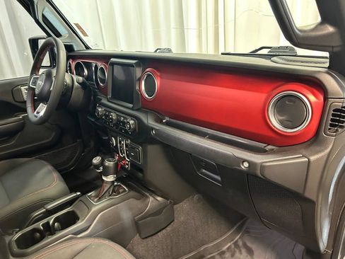 Used 2023 Jeep Gladiator Rubicon w/ Cold Weather Group AWD/4WD image 21
