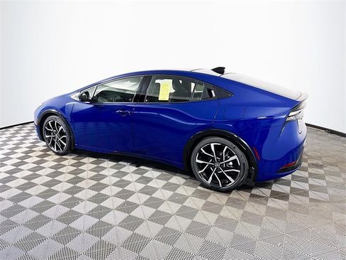 Certified 2025 Toyota Prius Plug-In Hybrid image 6