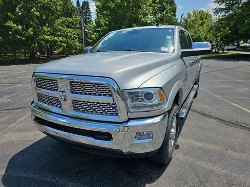 Used 2015 RAM 2500 Laramie AWD/4WD image 2