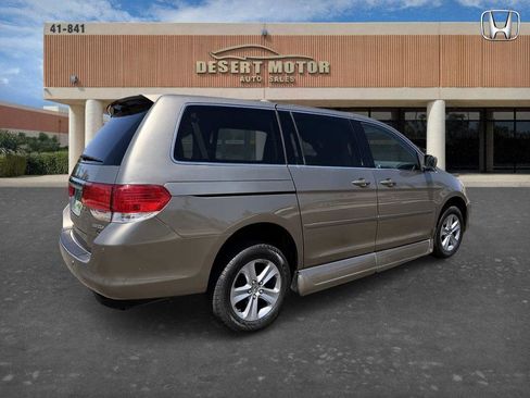 Used 2010 Honda Odyssey Touring image 8