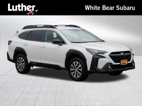 Used 2024 Subaru Outback Premium image 1