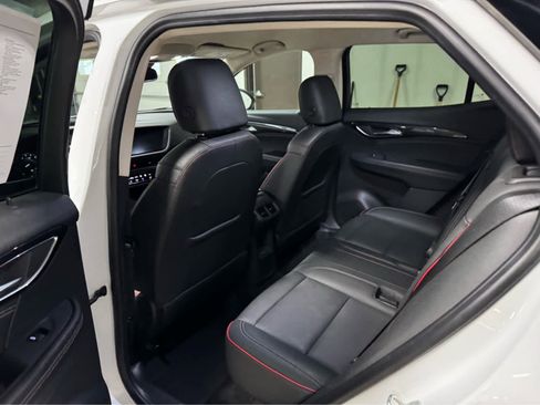 Used 2022 Buick Envision Essence w/ Technology Package I image 12