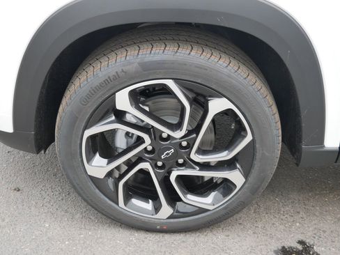 New 2026 Chevrolet Trax RS w/ Driver Confidence Package FWD image 13