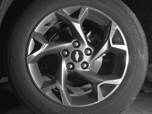 Used 2025 Chevrolet Trax LT FWD image 14
