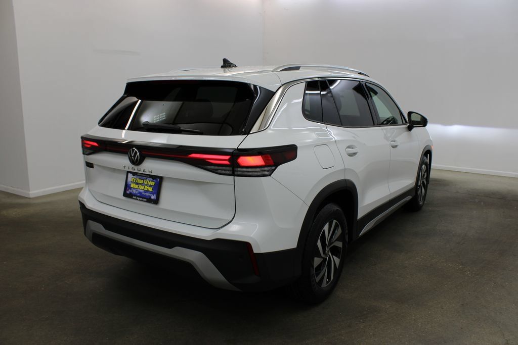 Certified 2026 Volkswagen Tiguan S FWD image 5