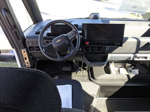 New 2025 Chevrolet Brightdrop 400 w/ Battery Pack, Max Range image 17