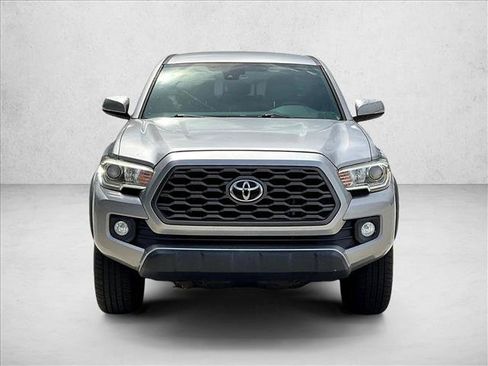 Used 2020 Toyota Tacoma TRD Off-Road AWD/4WD image 3