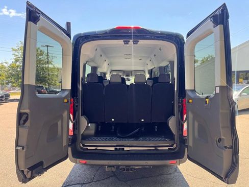 Used 2024 Ford Transit 350 XLT RWD image 21