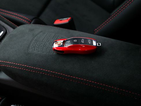 Used 2023 Porsche 718 Cayman GT4 RS image 35