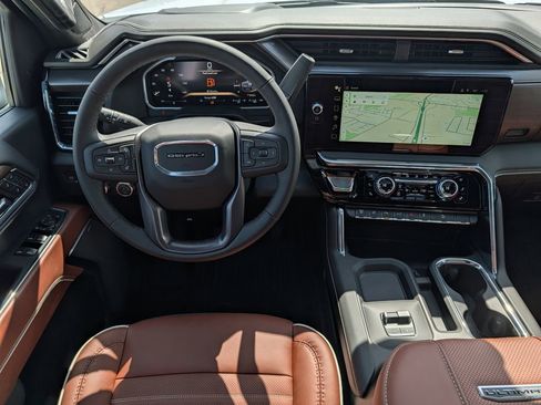 New 2026 GMC Sierra 3500 Denali Ultimate AWD/4WD image 9