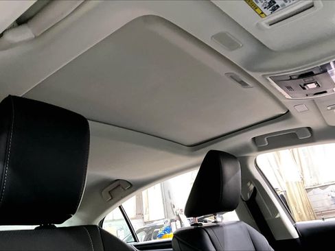 Used 2022 Lexus ES 300h w/ Accessory Package 2 image 13