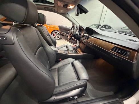 Used 2009 BMW 335i xDrive Coupe AWD/4WD image 31
